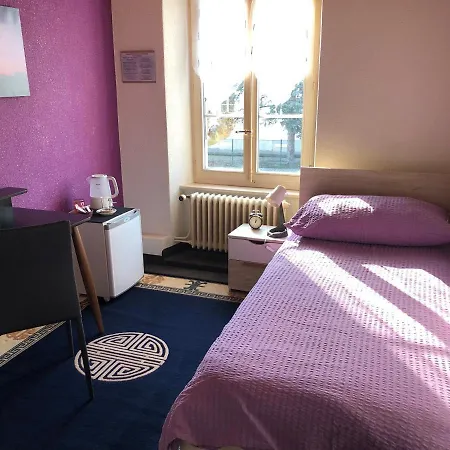 Le Bras D'or Inn *